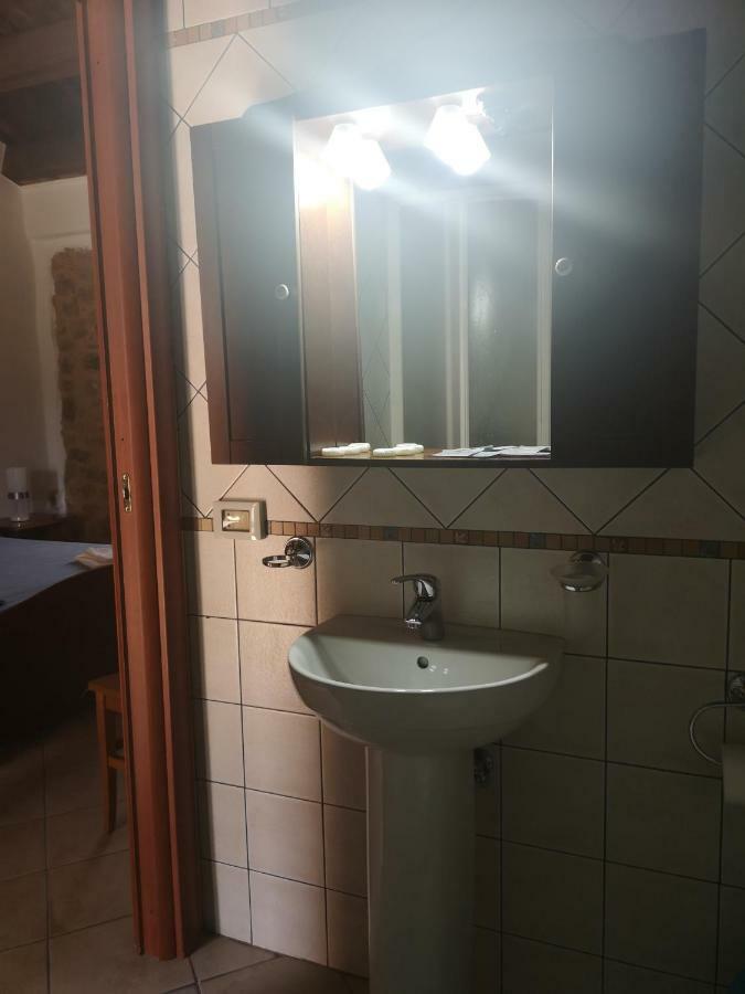 فيلا Assoroفي Sperone Agriturismo المظهر الخارجي الصورة